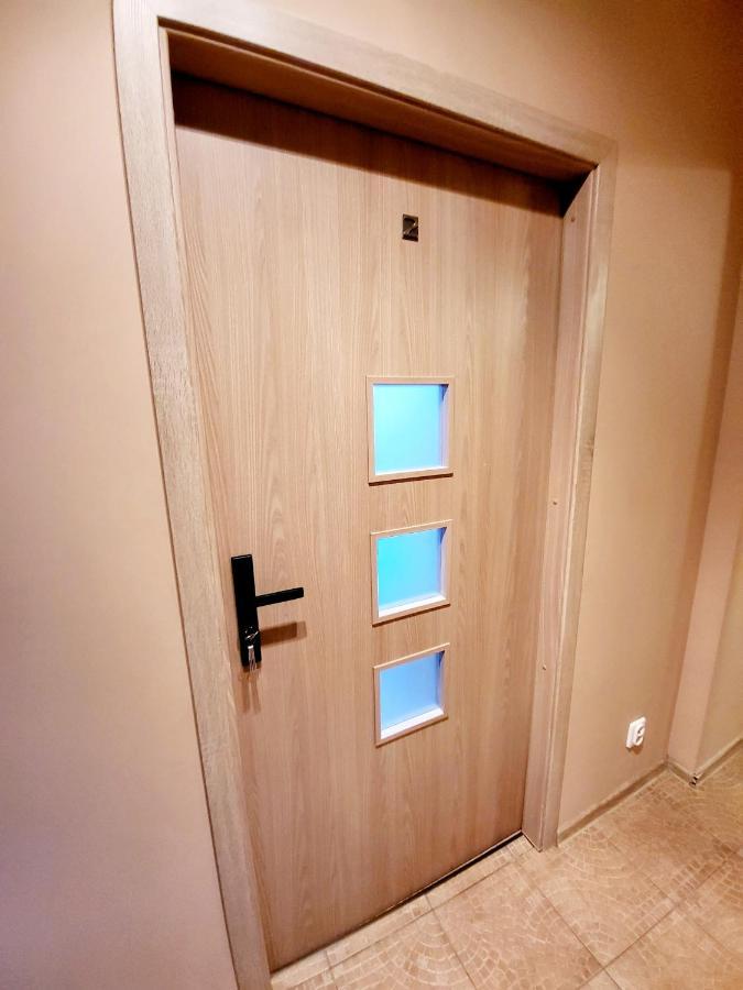 Tanie Spanie Przy Targach Poznanskich - Zameldowanie Bezobslugowe- Homestay Poznan