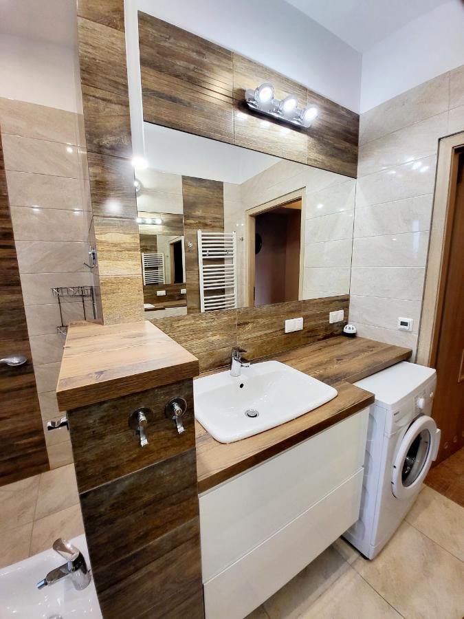 Tanie Spanie Przy Targach Poznanskich - Zameldowanie Bezobslugowe- Habitación en casa particular Poznan